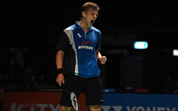 几U球拍更适合林丹?解析他的球拍选择与战术风格