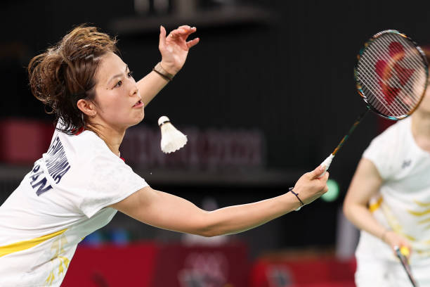 羽毛球战术破解:从双打到单打的针对性战术分析