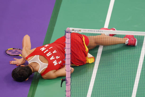 羽毛球拍4U和5U怎么选?重量、平衡点与挥速全解析