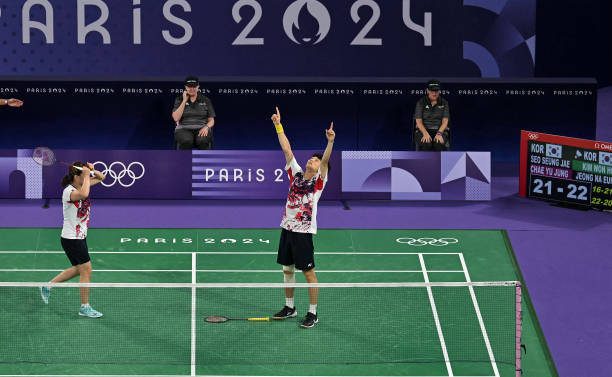 双打换发球关键点:得分后如何正确交换发球权?