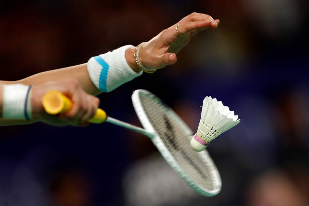 小学生羽毛球兴趣班:体能+技术+趣味游戏综合训练