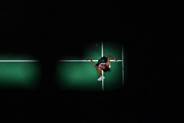 从参数到实战:10款中端羽毛球拍全面对比测评