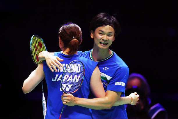 羽毛球单打和双打场地规则一样吗?快速掌握关键区别!