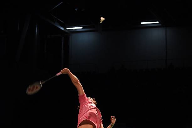 羽毛球发球得分策略:如何利用规则压制对手?