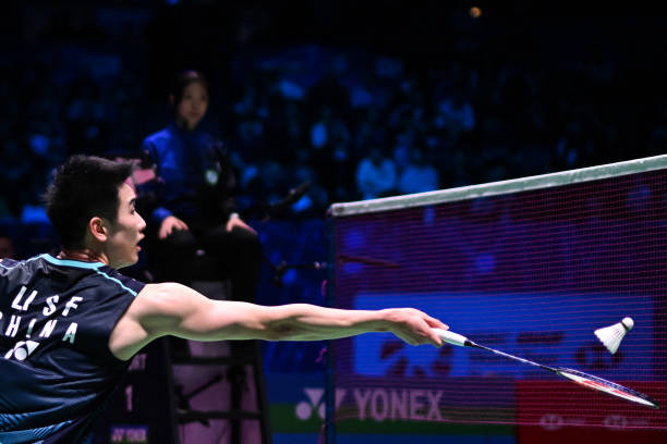 羽毛球拍品牌对比:尤尼克斯、李宁、胜利谁更强?