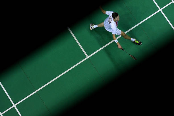 轻量VS重拍?百元价位羽毛球拍性能大PK