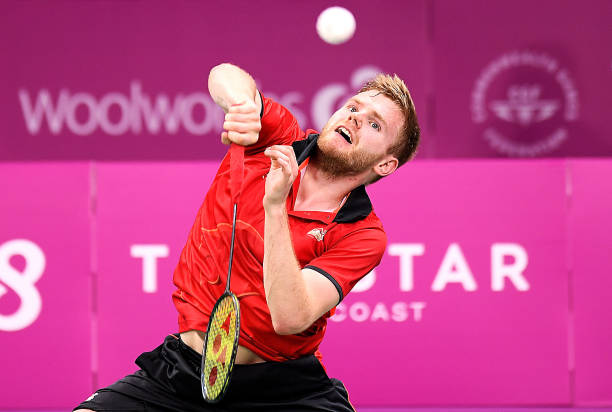 羽毛球爱好者必读:尤尼克斯和李宁的拍子谁更适合你?