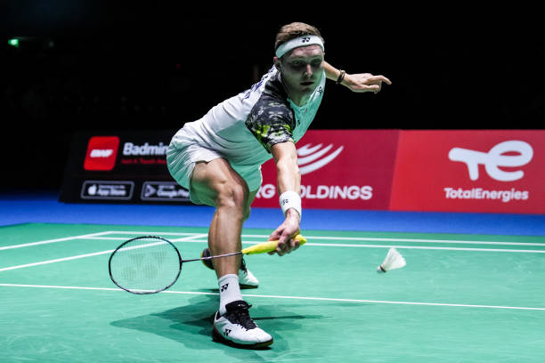 羽毛球零基础教学:从握拍到高远球完整教程