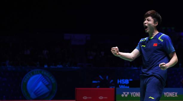 羽毛球场地对角线VS篮球场:哪个更长?