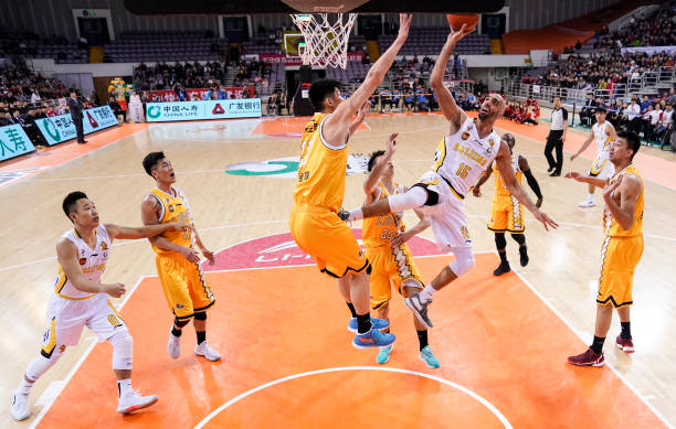 哈登火箭时期经典战役:单场60分三双创历史