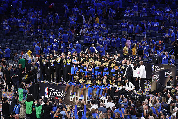 易建联与姚明:身高数据背后的篮球传奇故事