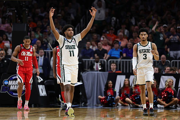 从零到英雄:一个男孩的篮球成长记