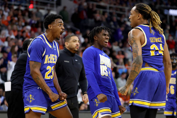 篮球迷必看:欧文十大经典过人技巧详解