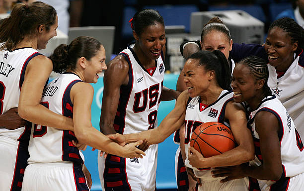 贾巴尔在合并前MVP竞争中的对手有哪些?