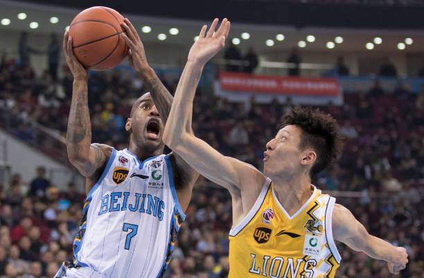 国际篮联打手规则图解:裁判判罚标准与常见误区