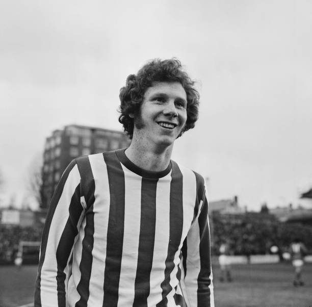 哈兰德表情进化史:从青涩少年到霸气王者