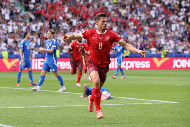 欧冠比赛轮次全解析:从预选赛到决赛的完整赛程