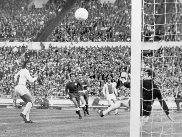 世预赛欧洲区焦点战:法国vs荷兰,强强对话谁主沉浮?