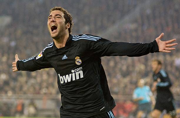 替补席行为规范:2021年足球规则新增条款