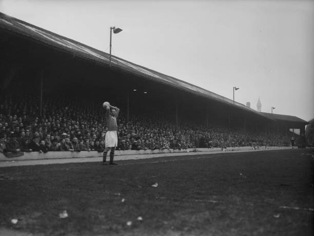 足球技巧必学!高清慢放马赛回旋分解教程