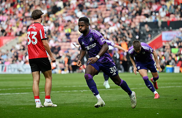 低弹球对5人制足球比赛的影响