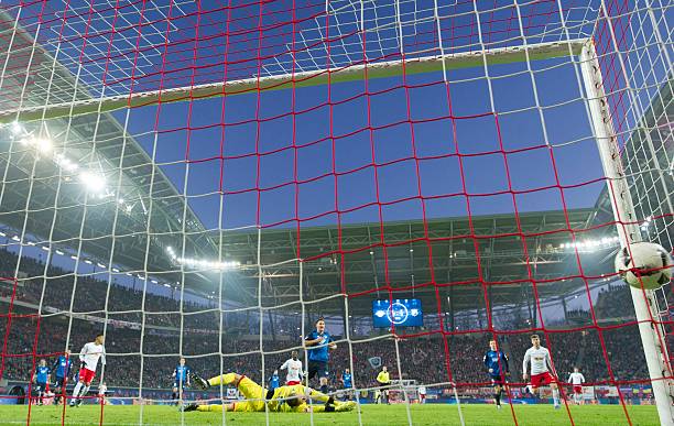 巴黎圣日耳曼历史性晋级欧冠四强,姆巴佩梅开二度锁定胜局