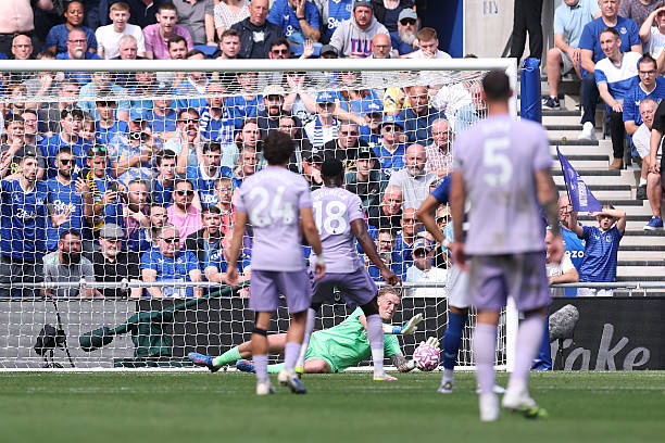 巴黎圣日耳曼领衔:法甲各队商业收入来源大揭秘