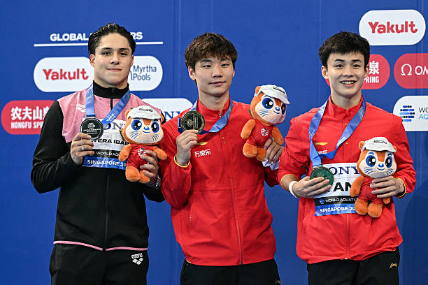 跳远空中姿势:如何保持平衡与稳定