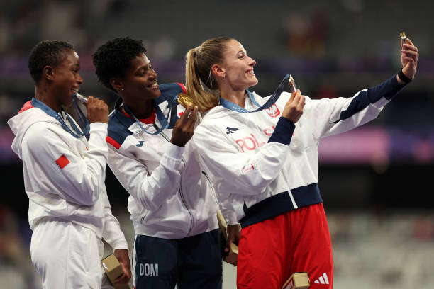 世界纪录保持者的比赛距离分析