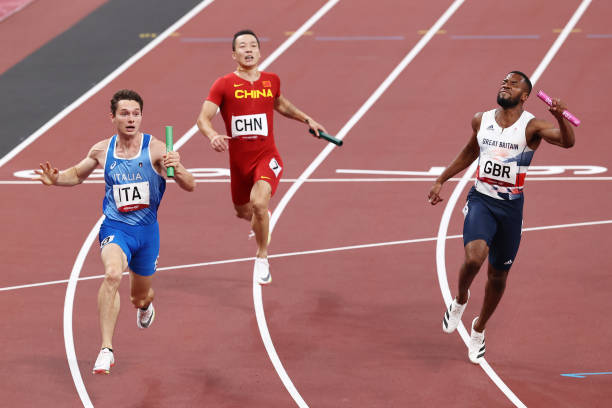 博尔特跑步姿势解析:如何优化步频与步幅