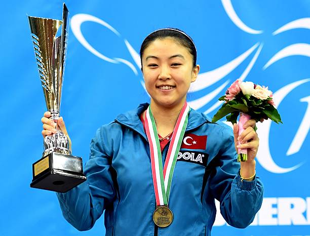 小孩打乒乓球选短柄还是长柄?家长必看建议