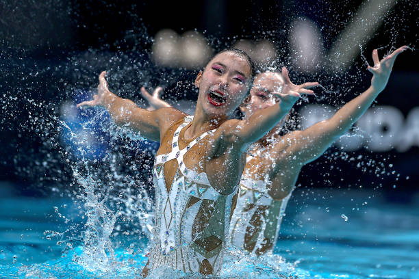 孟月月的游泳教学日记:从菜鸟到高手的蜕变之路