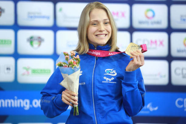 如何通过游泳等级考试获得证书?