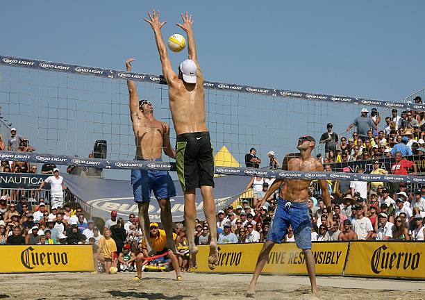 过中线判罚的历史演变与现行规则解读