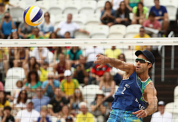 排球战术图解:插上进攻的绘制方法与要点