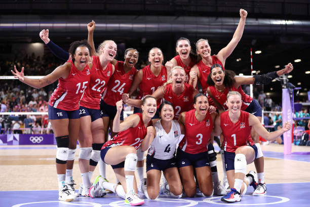 排球比赛每队上场人数规则