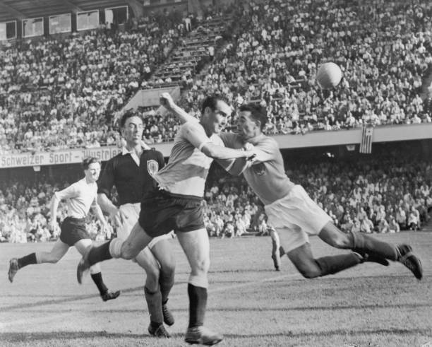 八强焦点战:传统豪门与新势力的碰撞